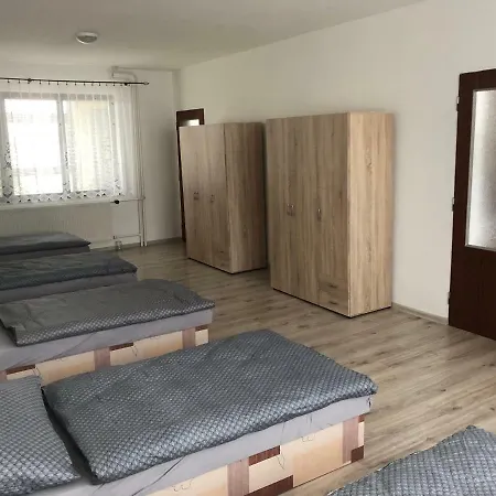 Guest house Ubytovanie - Sulekovo Hlohovec
